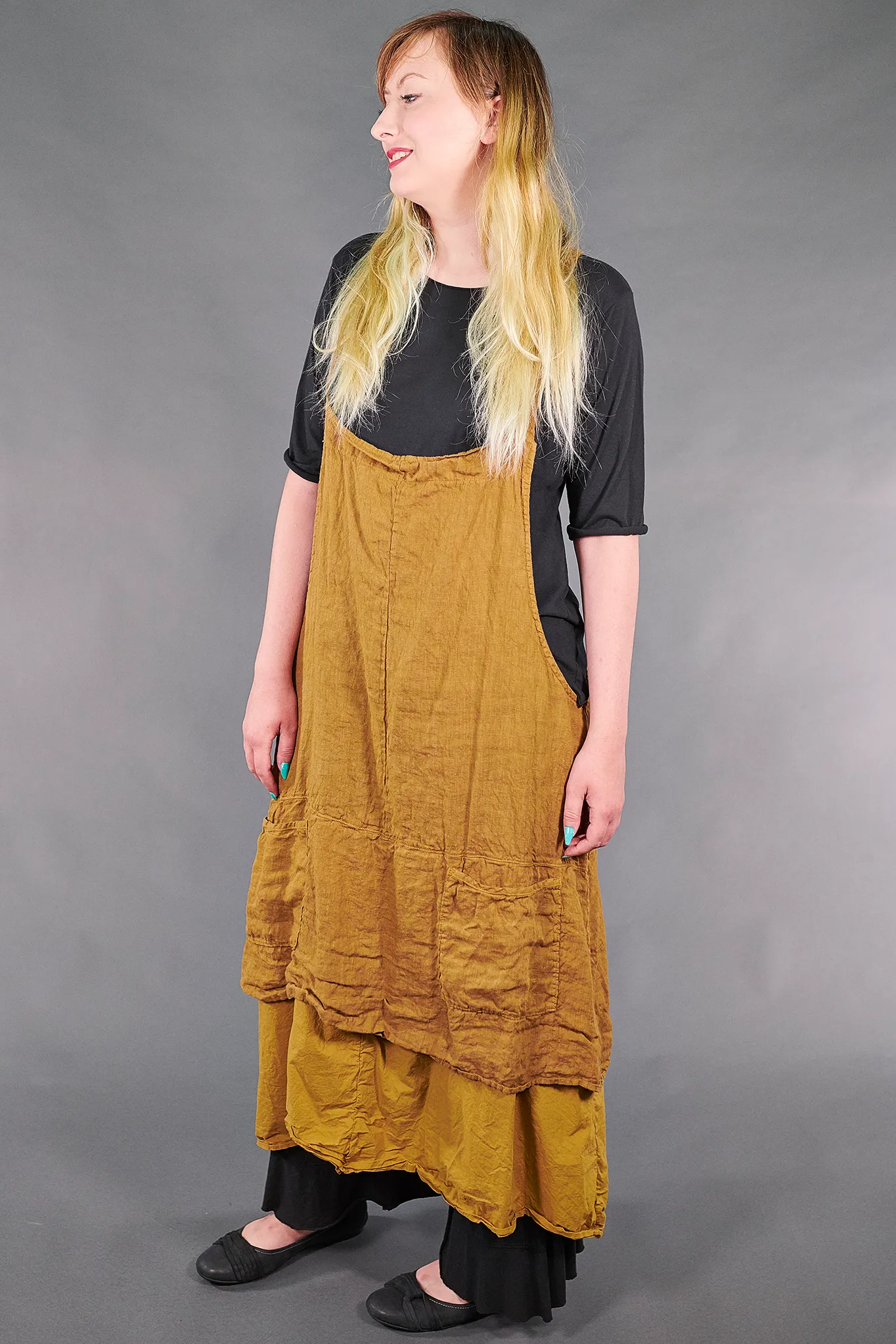 6209 Artist Apron-Vintage Brass-U