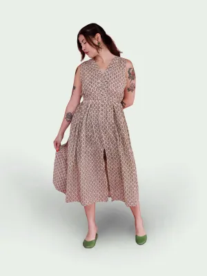 Almond Eyes Sleeveless Tunic