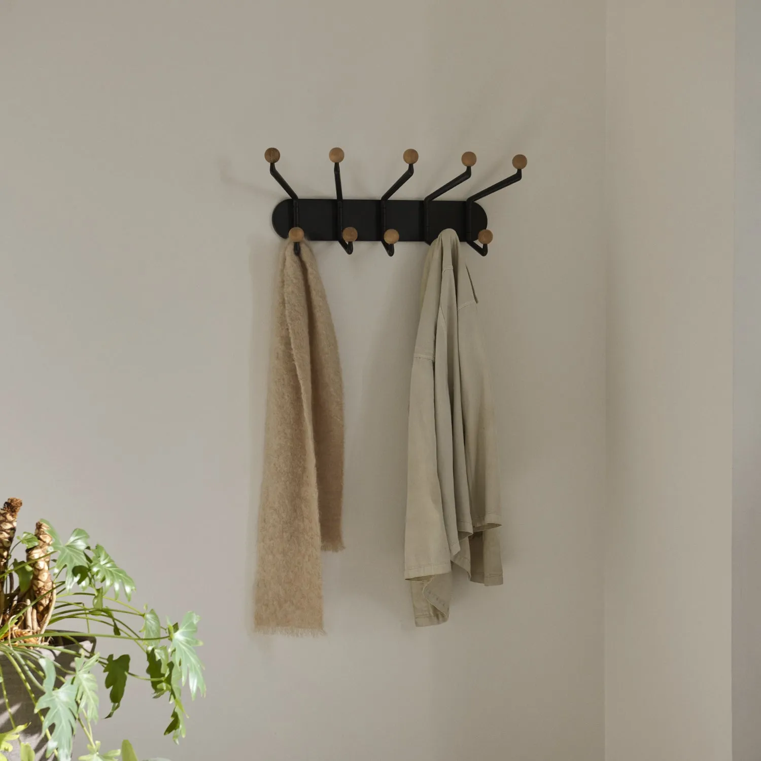 &Tradition SC76 Capture Coat Hanger