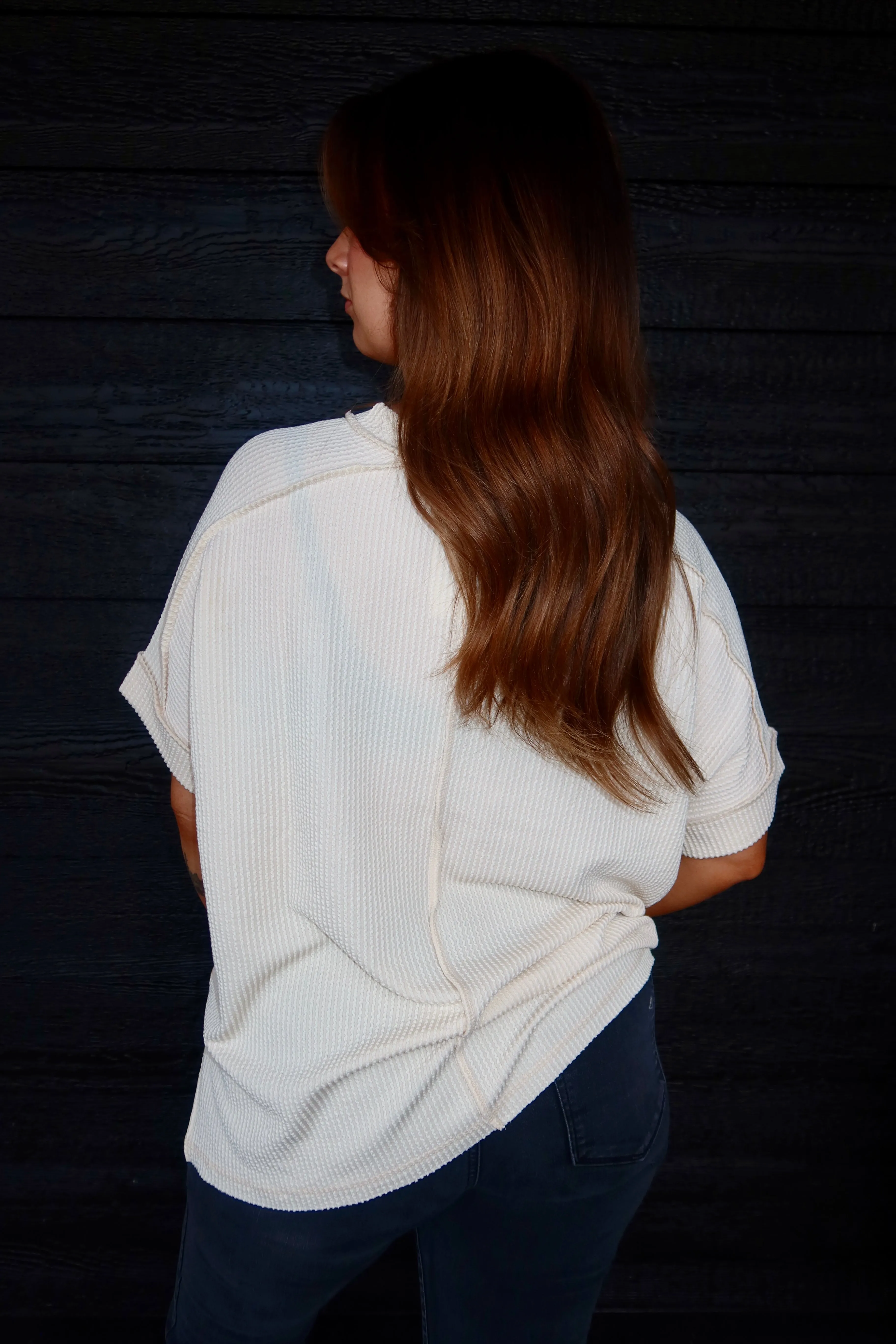 CORDED RIB SHORT CUFF SLEEVE RAW EDGE TOP