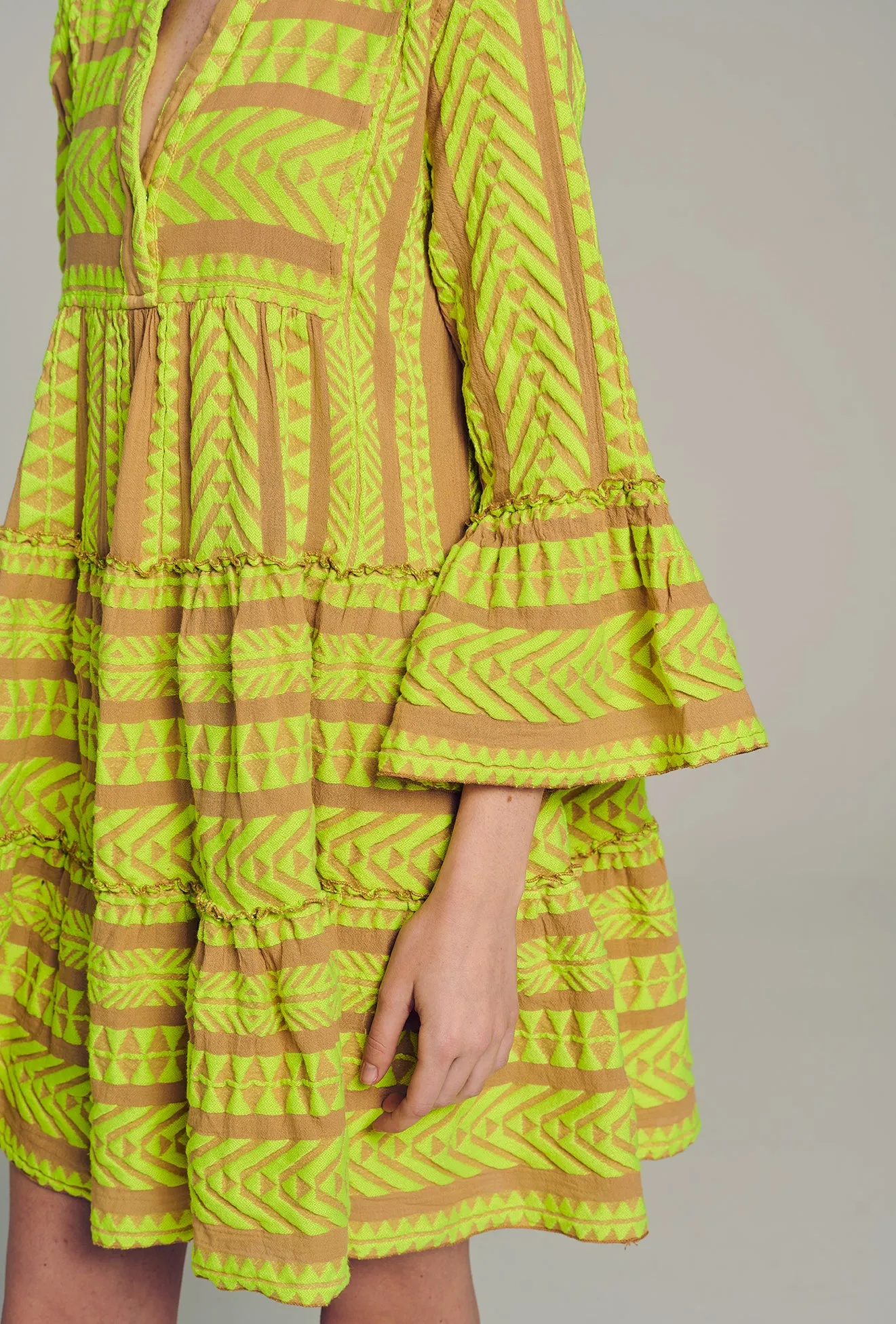 ELLA SHORT - N.LIME/BEIGE
