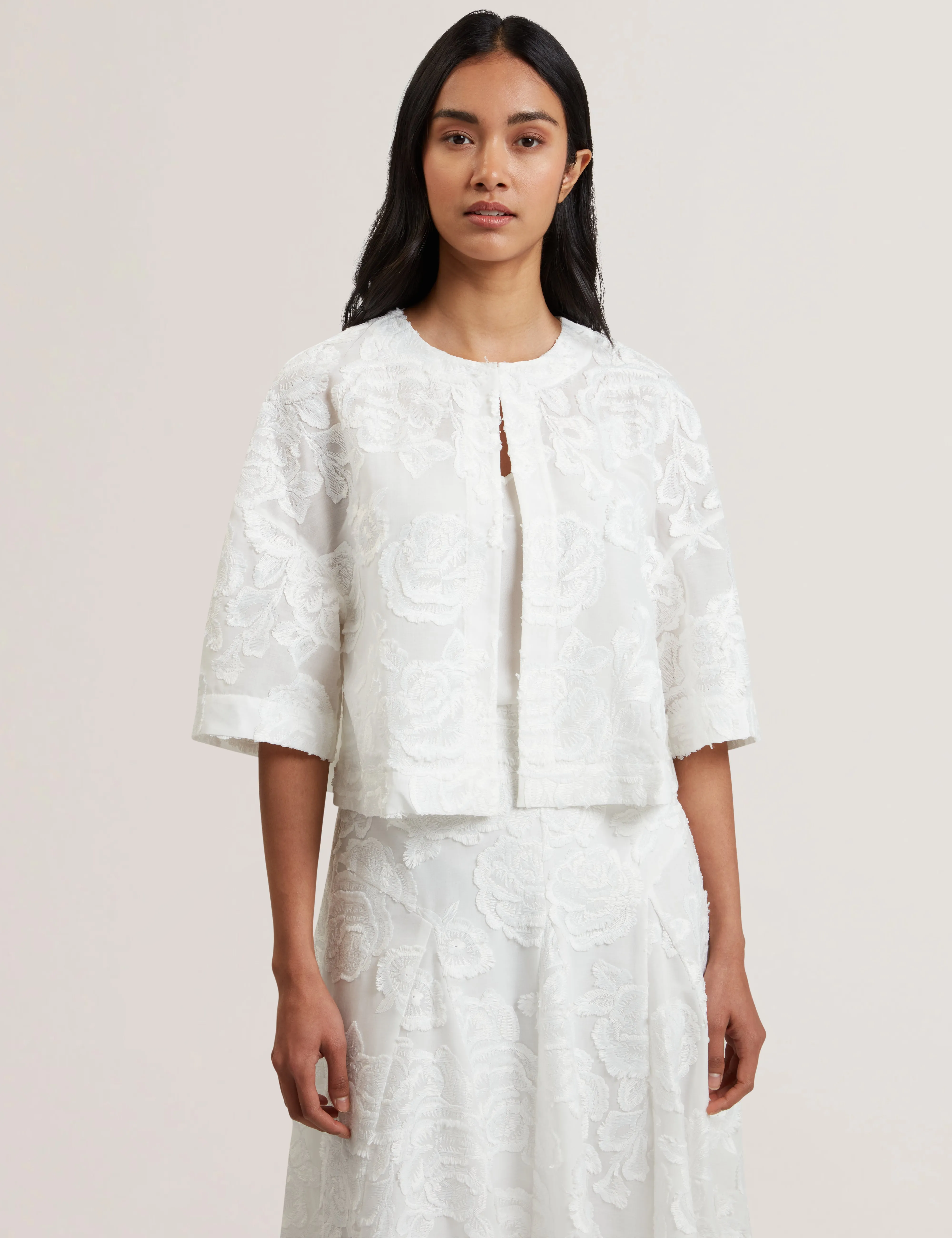 Faela Collarless Boxy Fit Cropped Shirt White