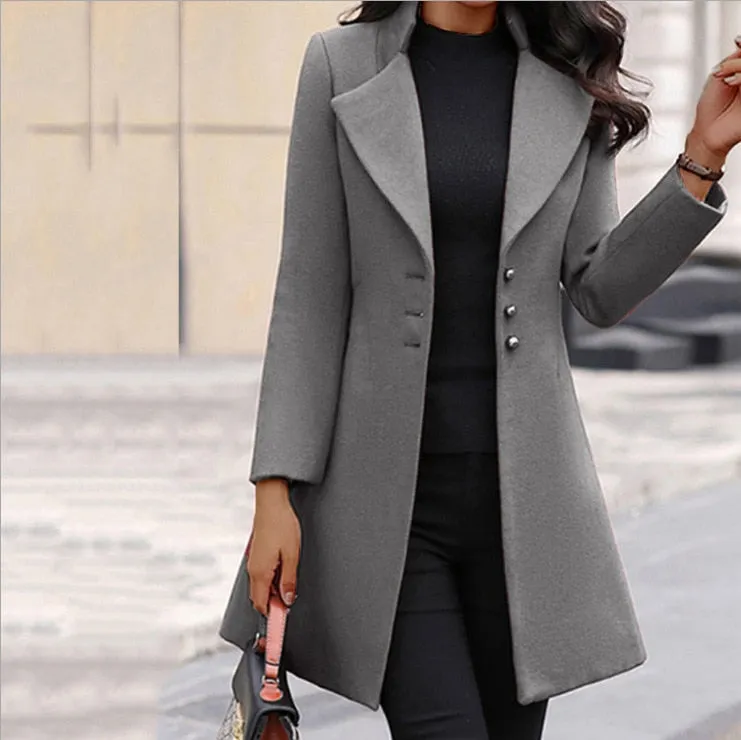 Gail - Sleek Buttoned Coat