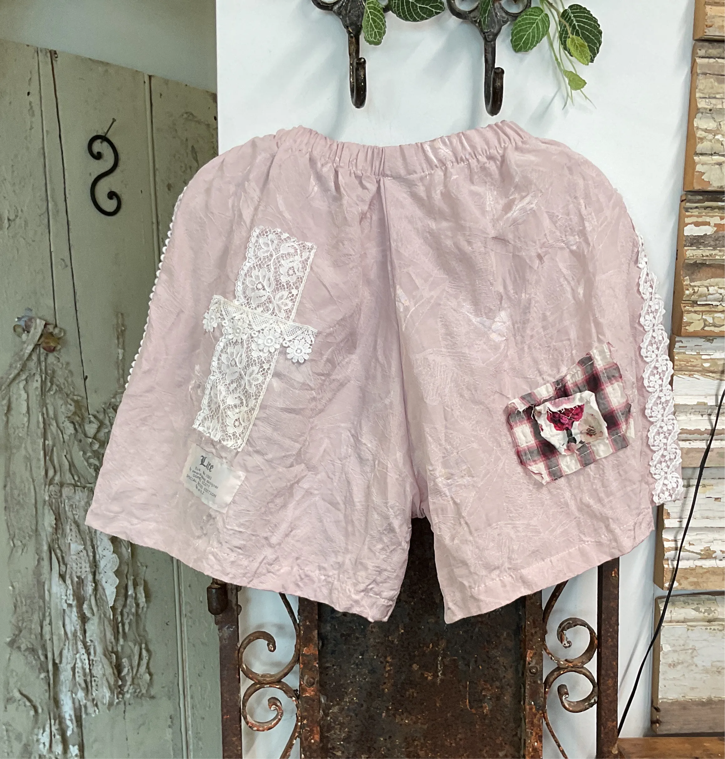 Linen Shorts: 100% Linen PINK