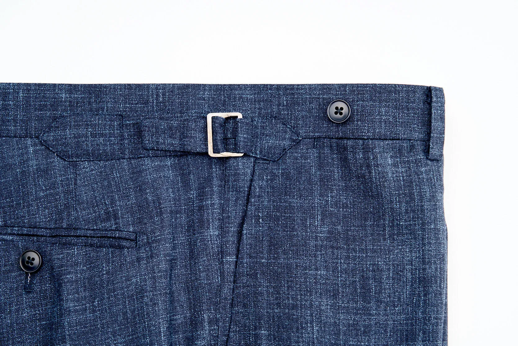 New SUITREVIEW Elmhurst Storm Blue Wool, Silk and Linen Loro Piana DB Suit - Size 34R (Final Sale)