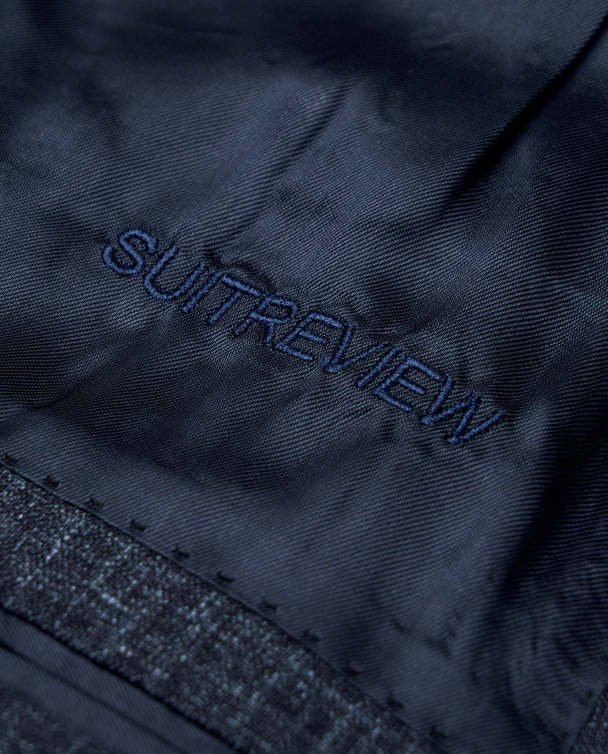 New SUITREVIEW Elmhurst Storm Blue Wool, Silk and Linen Loro Piana DB Suit - Size 34R (Final Sale)