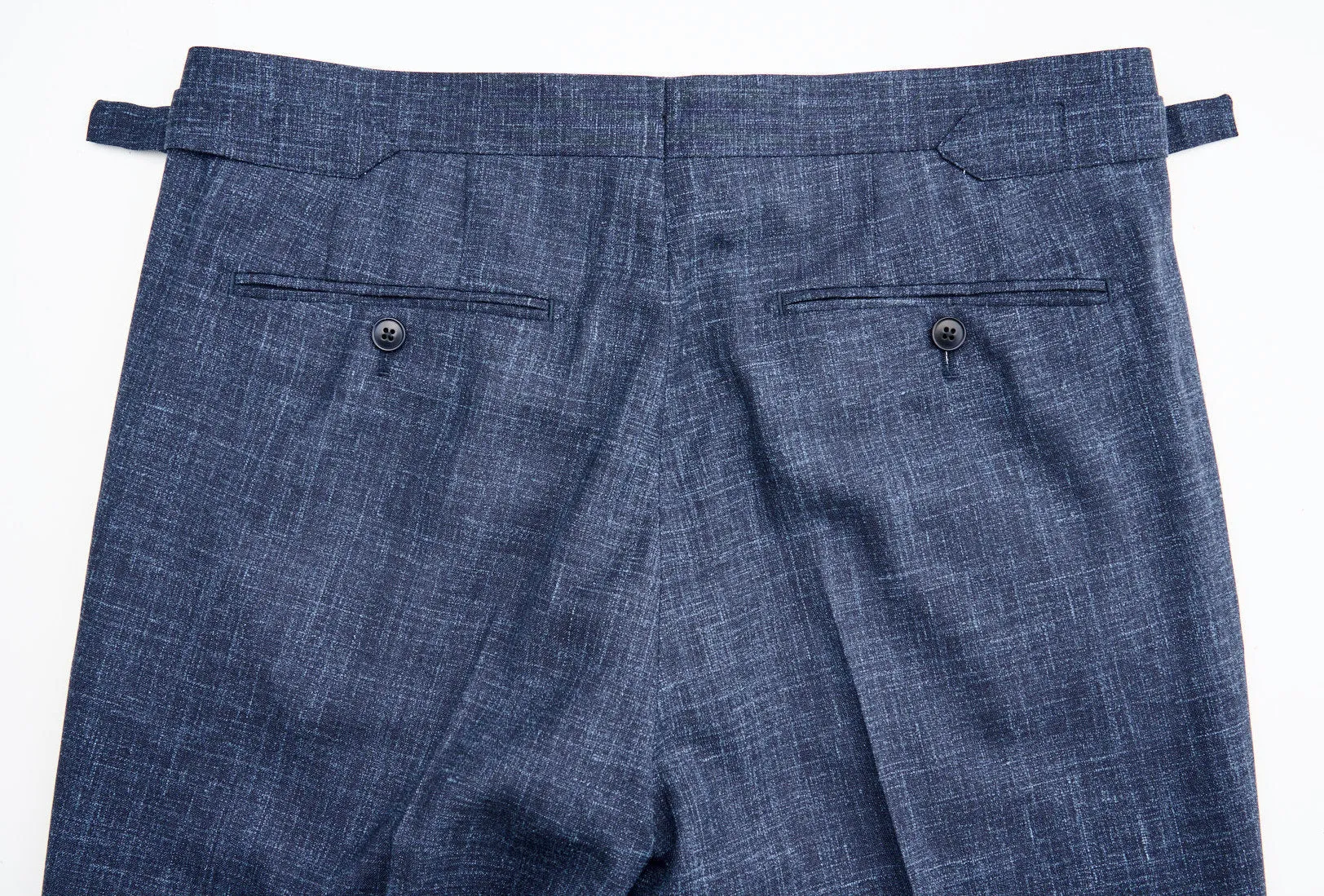 New SUITREVIEW Elmhurst Storm Blue Wool, Silk and Linen Loro Piana DB Suit - Size 34R (Final Sale)