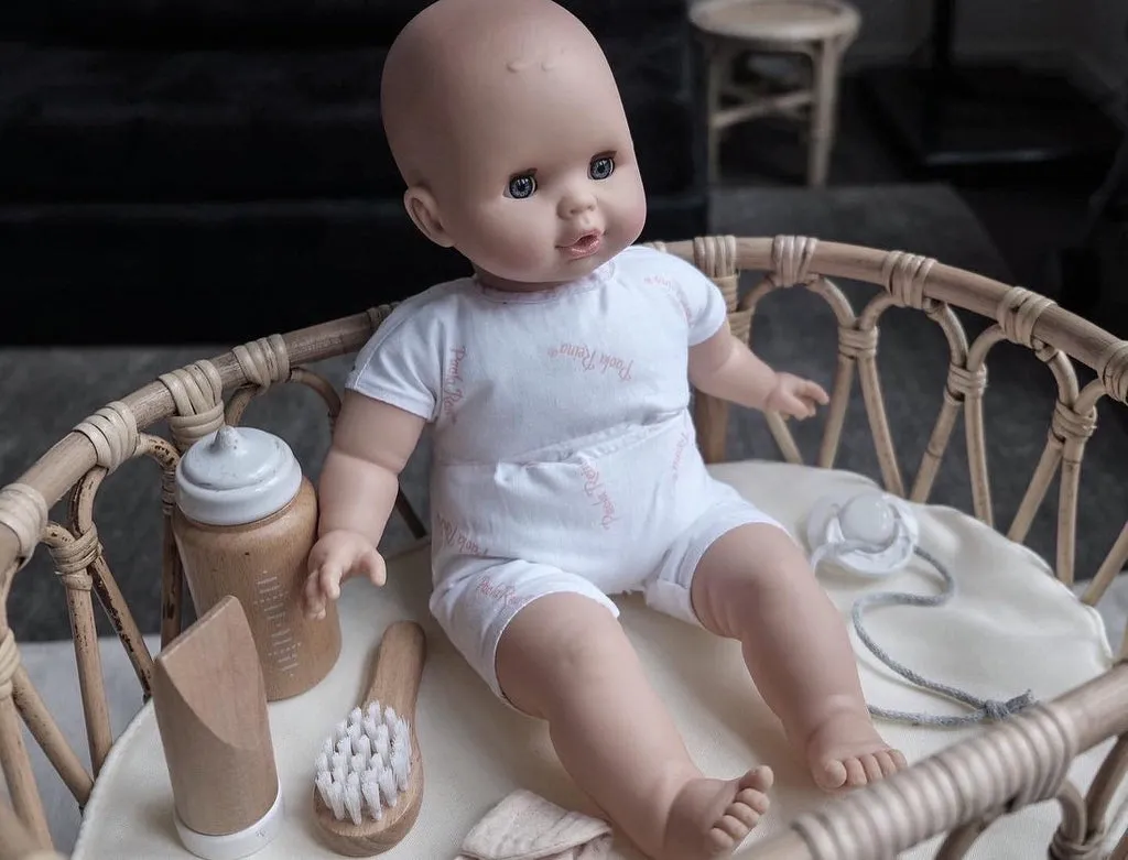 Paola Reina Sonia soft cm doll with sleepy eyes, pacifier and complete outfit Pyjamas
