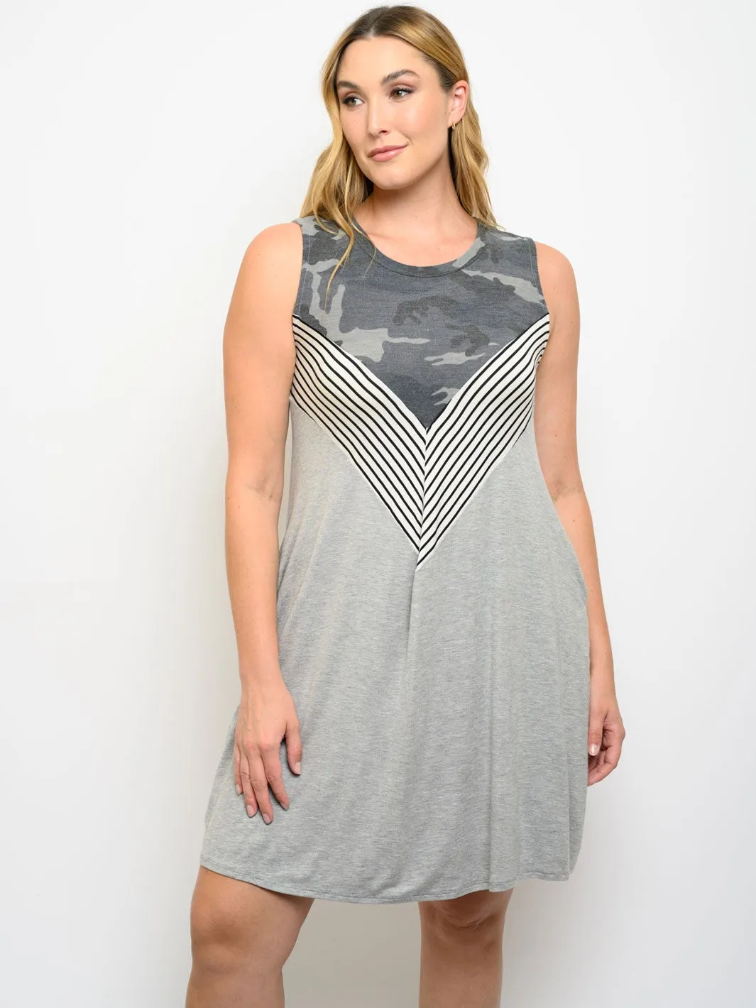 PLUS SIZE SLEEVELESS FRONT POCKET CAMO CONTRAST TUNIC MINI DRESS