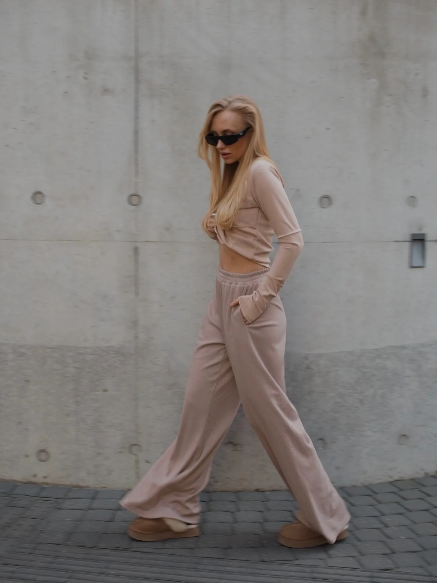 RIBBED RELAXED PANTS in Beige