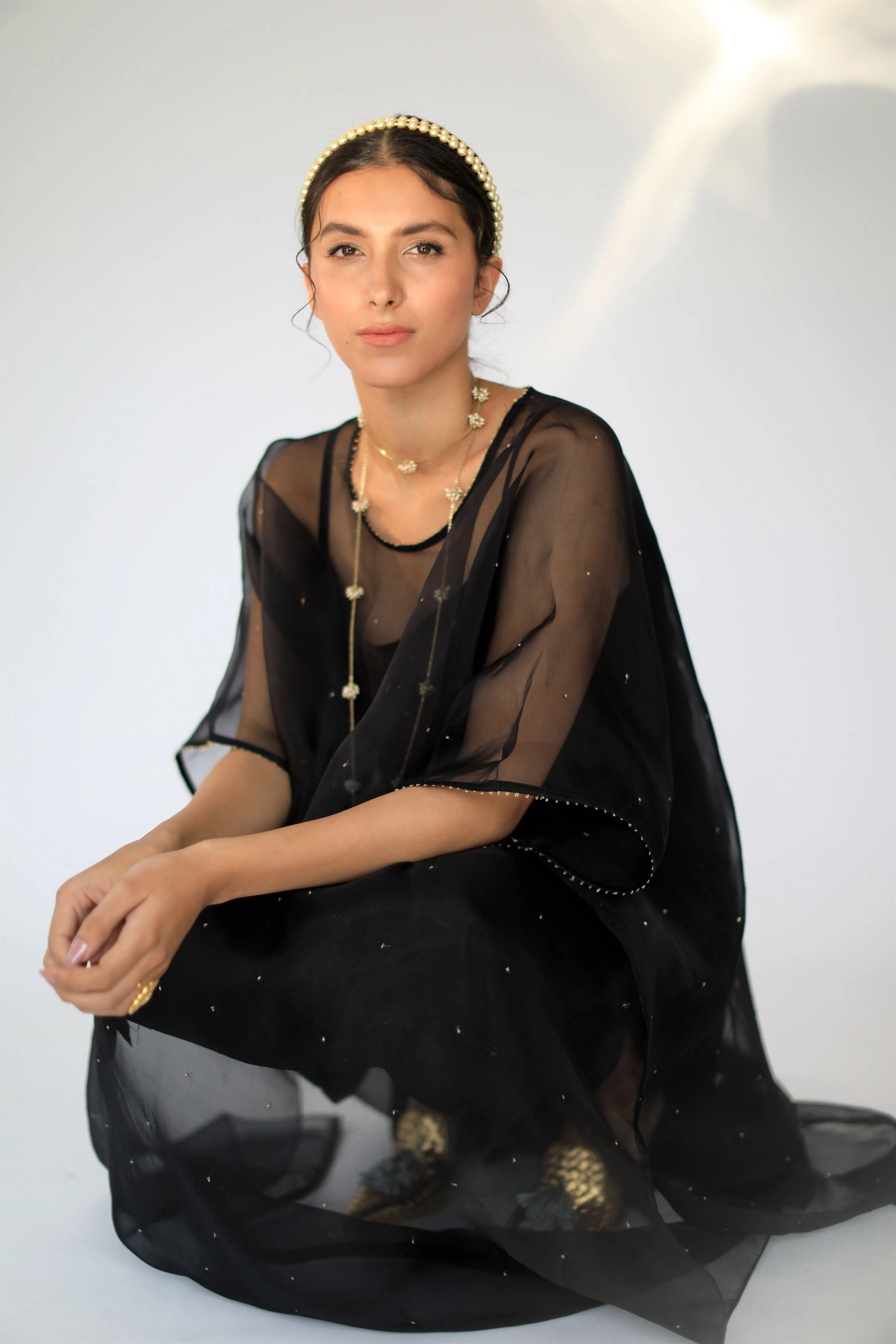 Shikha Mehta Ruth Black Zadie Cape Set Silk Organza Muslin Silk Silk Chanderi Black Hana Ss21F-Bc