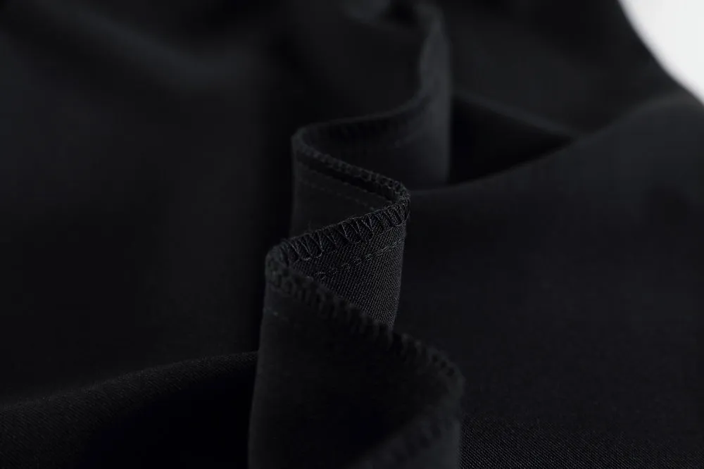 Soft and Wrinkle-Resistant Pleated Pants with a Belted-Waisted Design