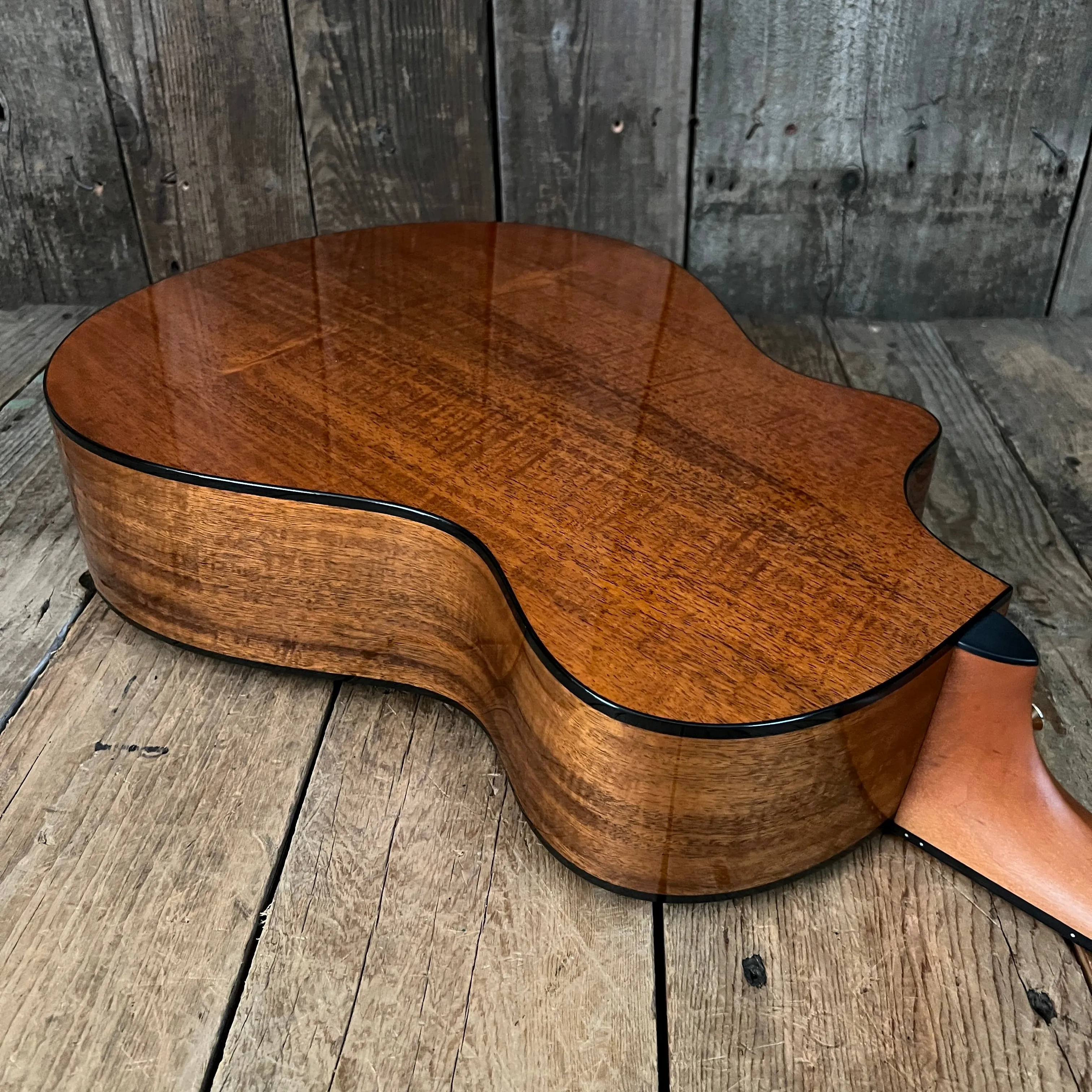 SOLD - Breedlove Concertina CE 2019 Bourbon Burst