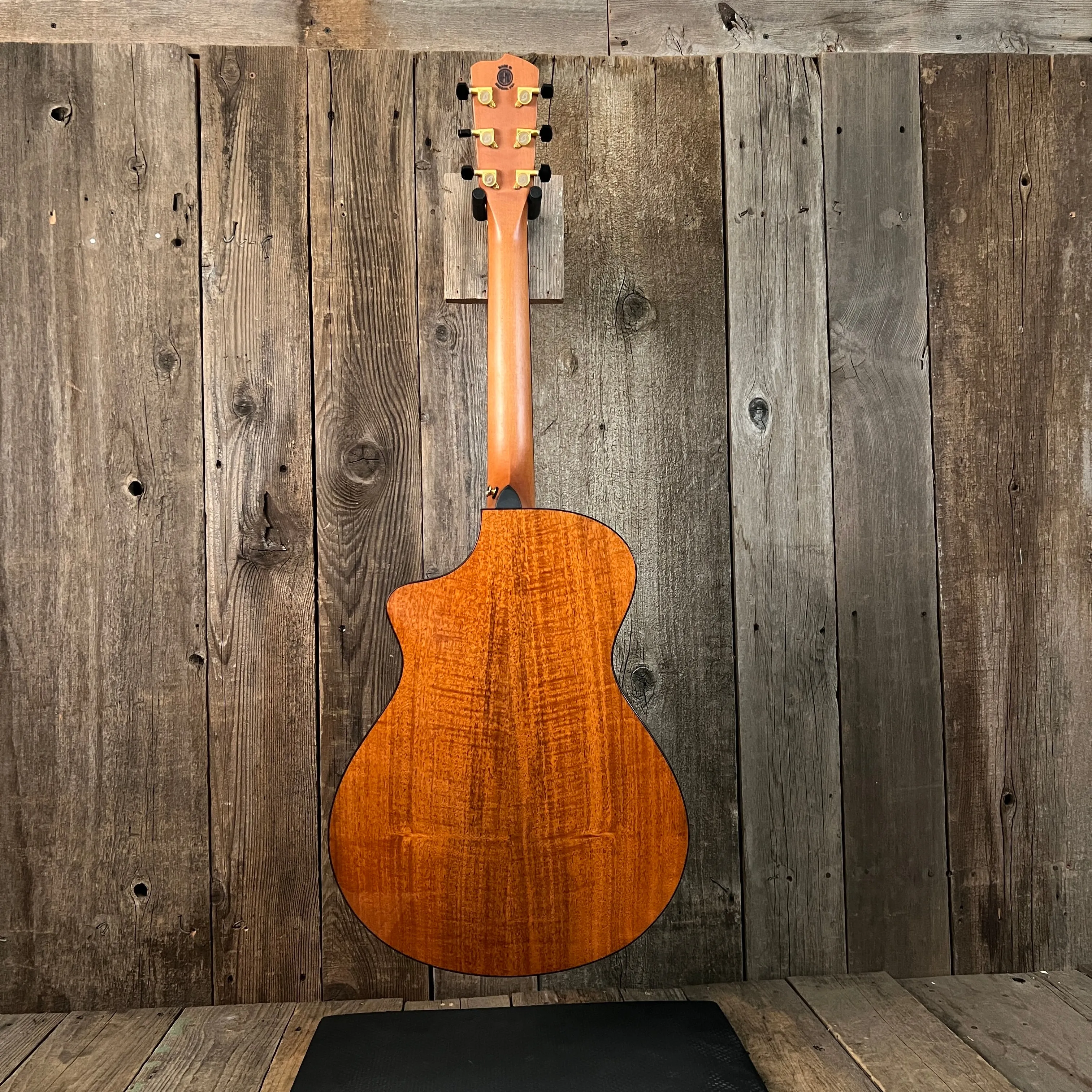 SOLD - Breedlove Concertina CE 2019 Bourbon Burst