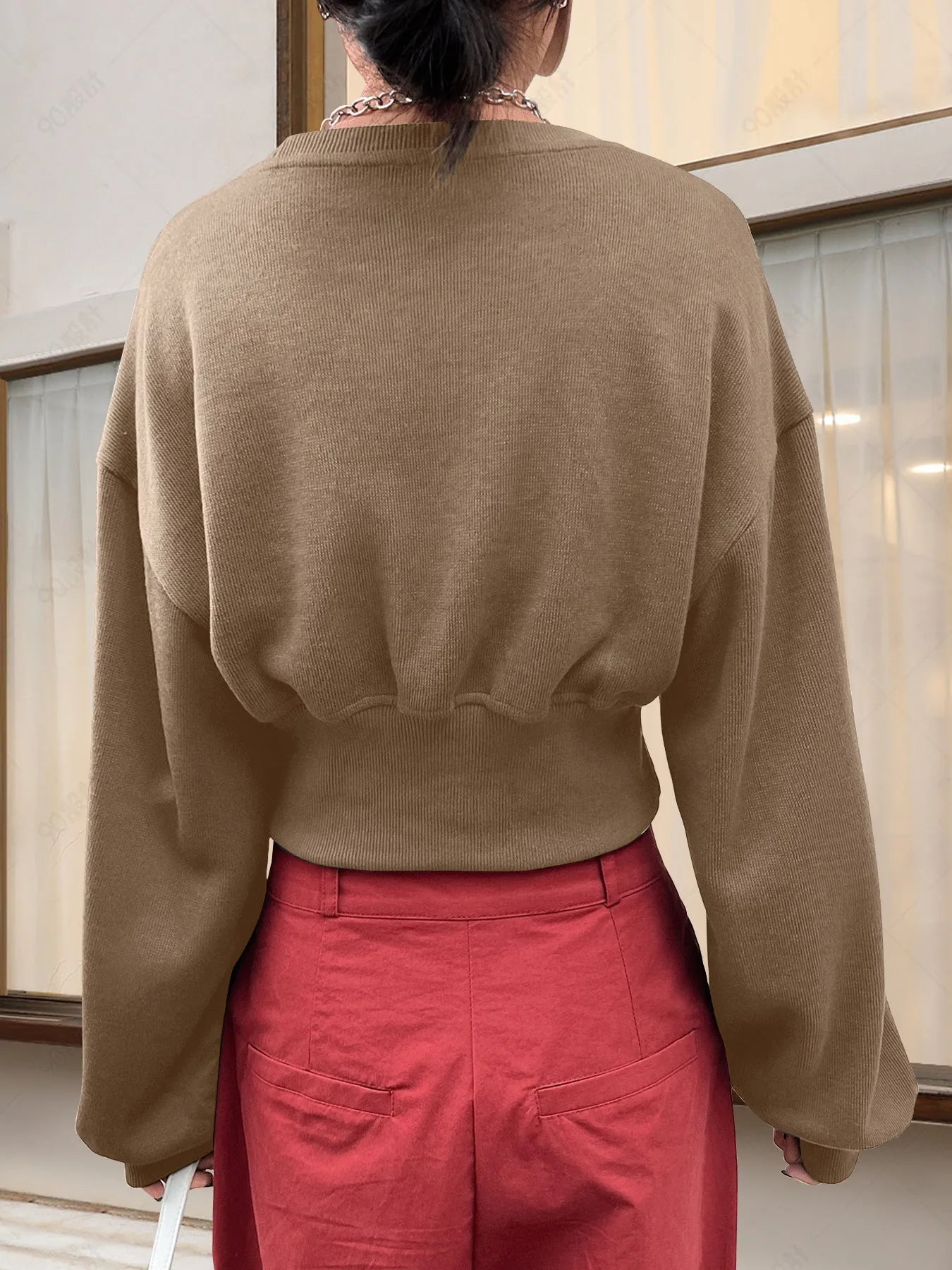 Stylish Autumn Loose Slim Waist Round Neck Long Sleeve Top for Effortless Comfort