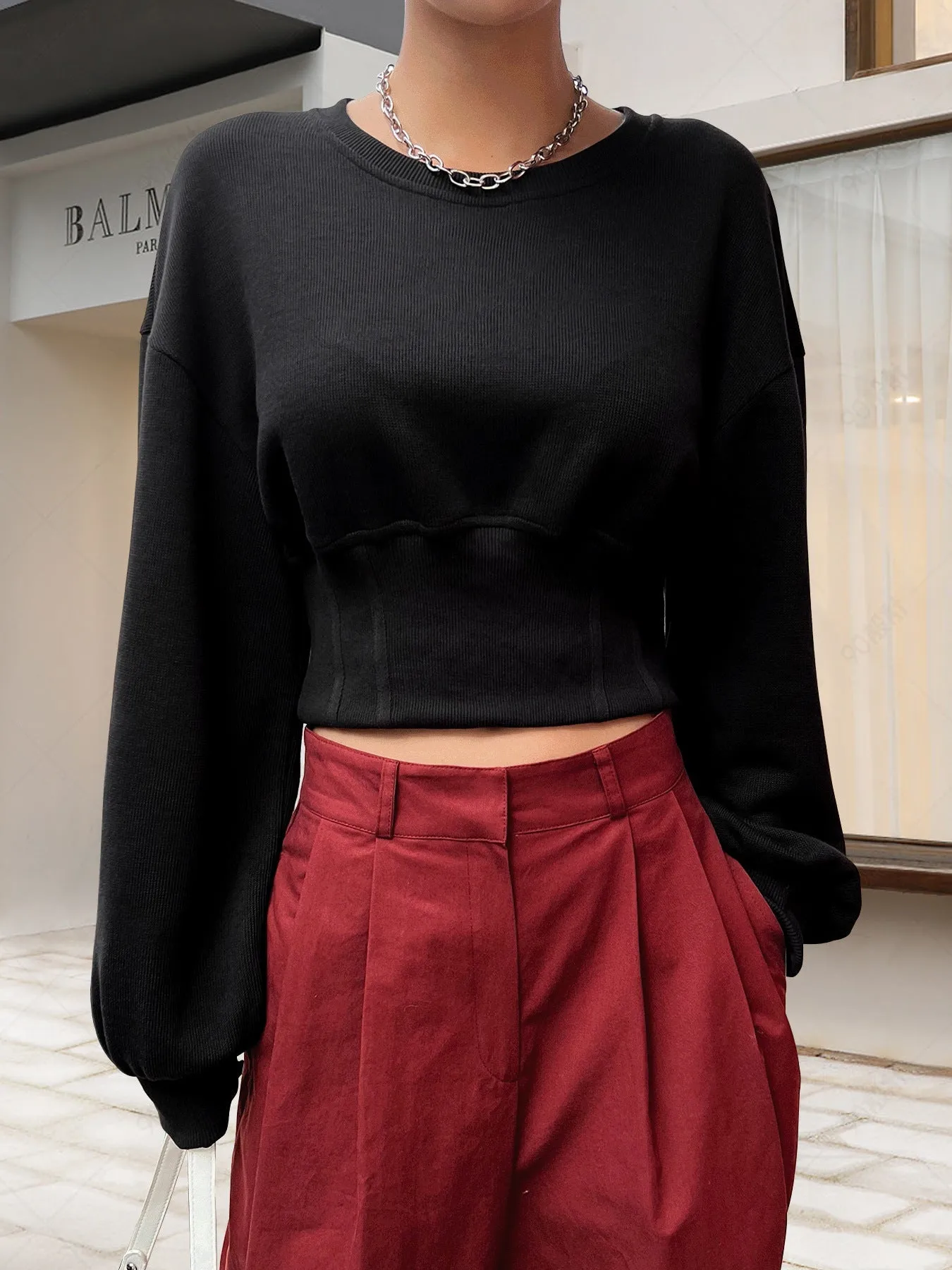 Stylish Autumn Loose Slim Waist Round Neck Long Sleeve Top for Effortless Comfort