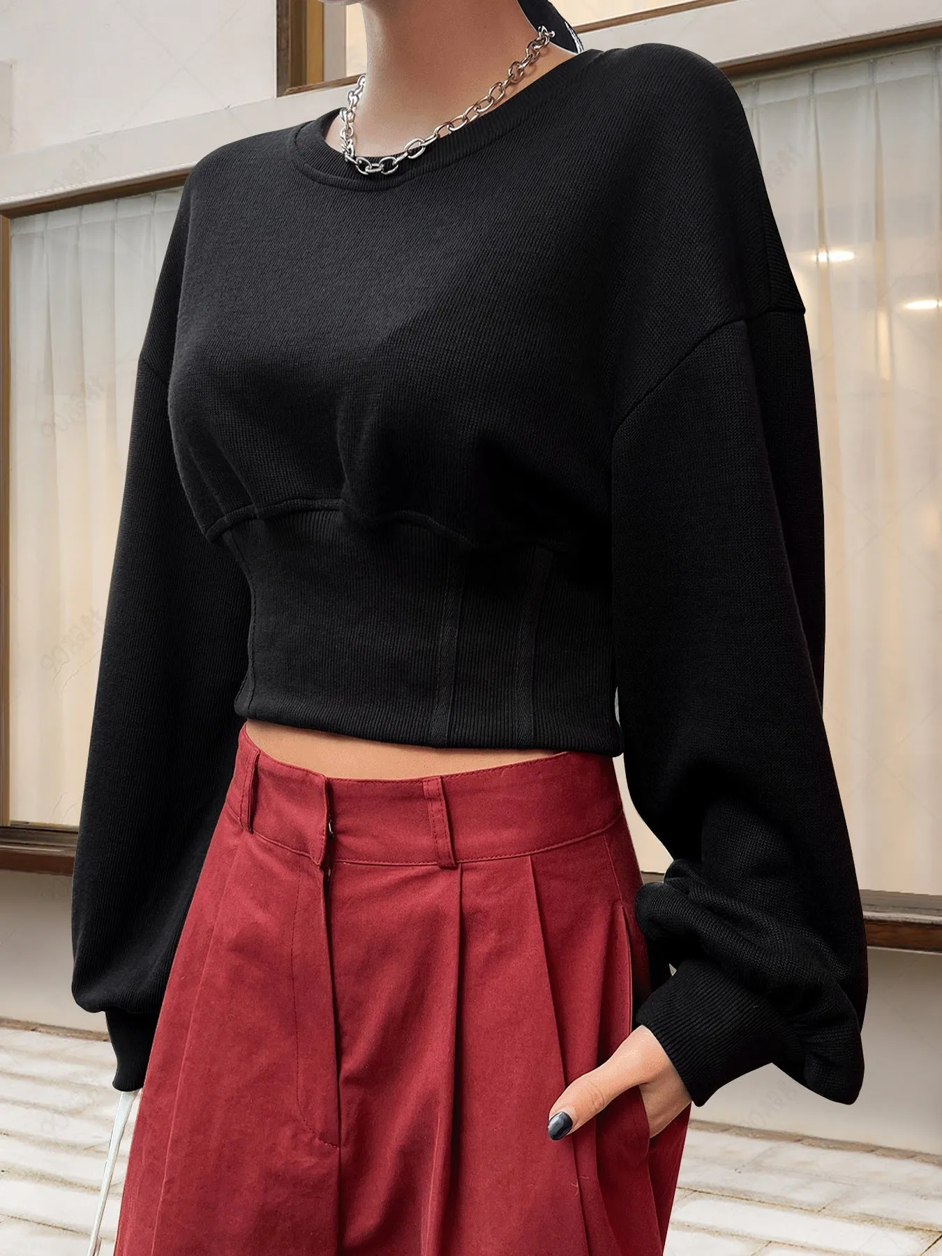 Stylish Autumn Loose Slim Waist Round Neck Long Sleeve Top for Effortless Comfort