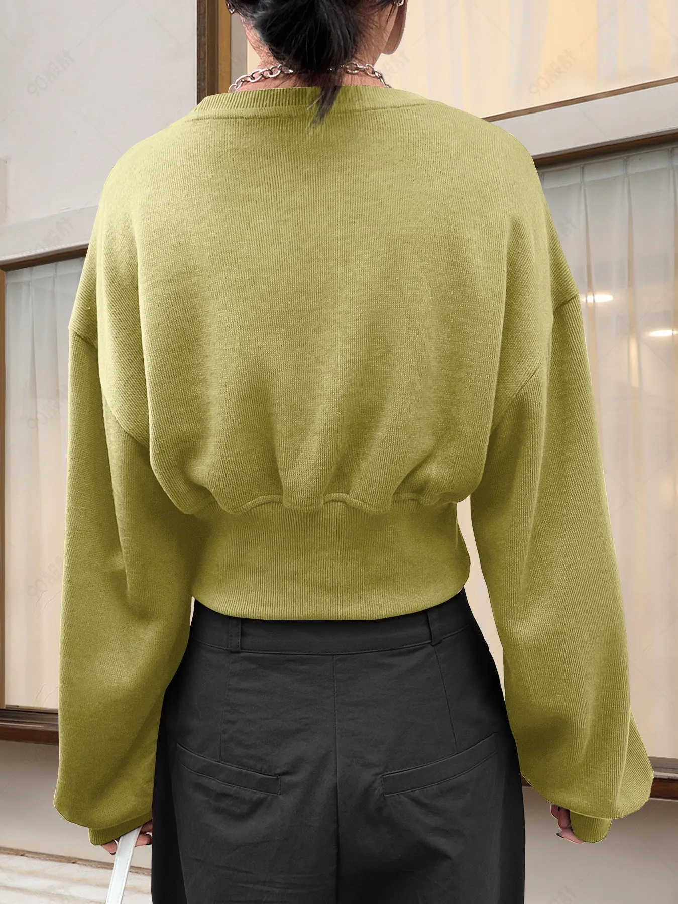 Stylish Autumn Loose Slim Waist Round Neck Long Sleeve Top for Effortless Comfort