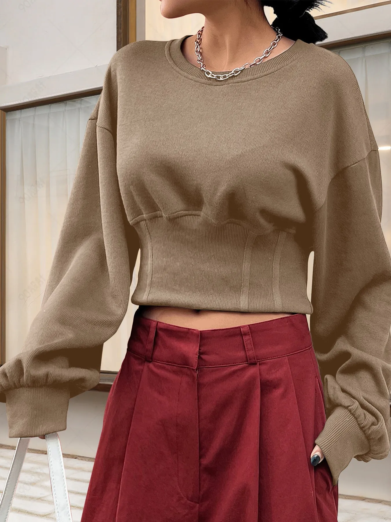 Stylish Autumn Loose Slim Waist Round Neck Long Sleeve Top for Effortless Comfort
