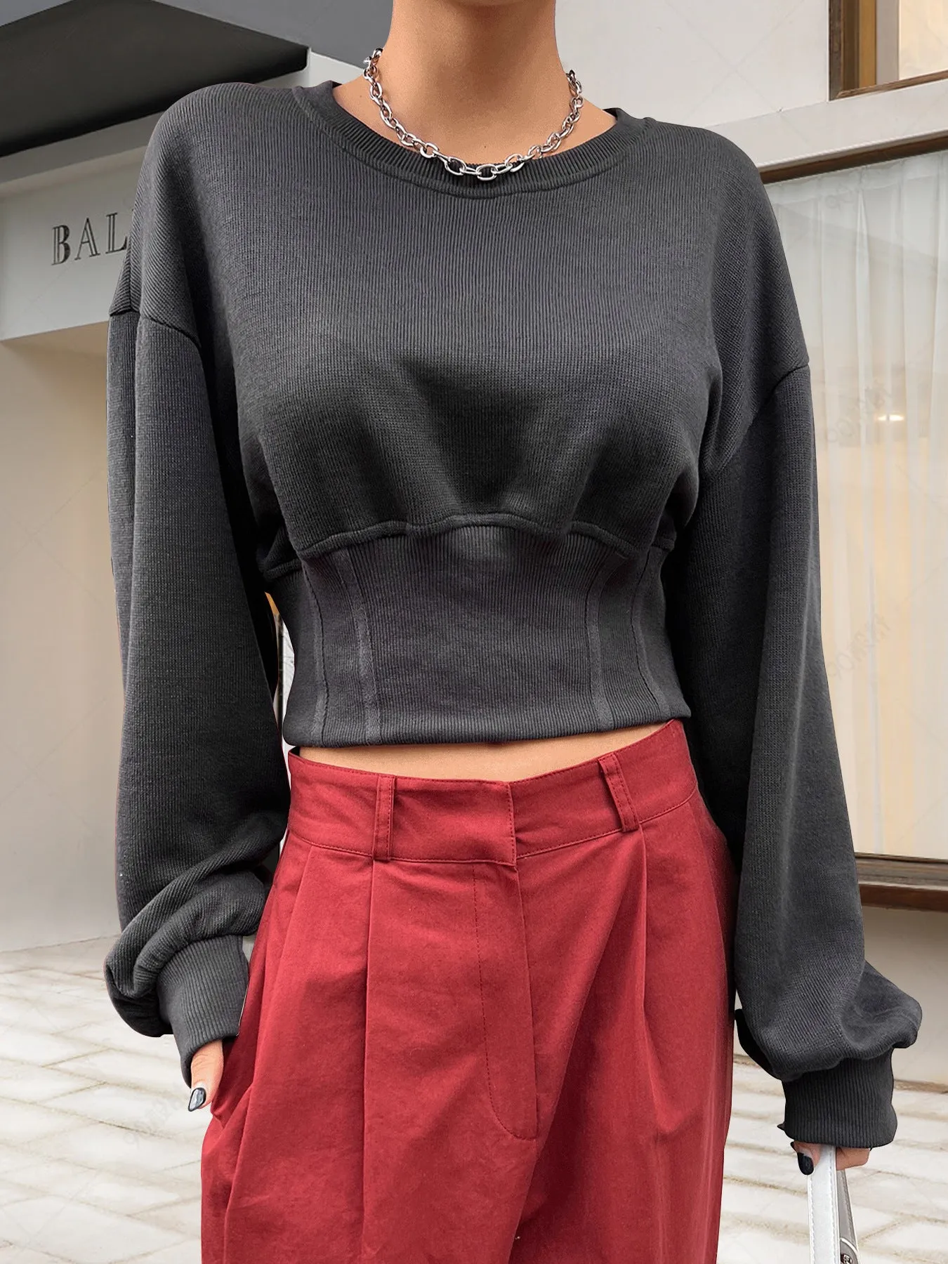 Stylish Autumn Loose Slim Waist Round Neck Long Sleeve Top for Effortless Comfort