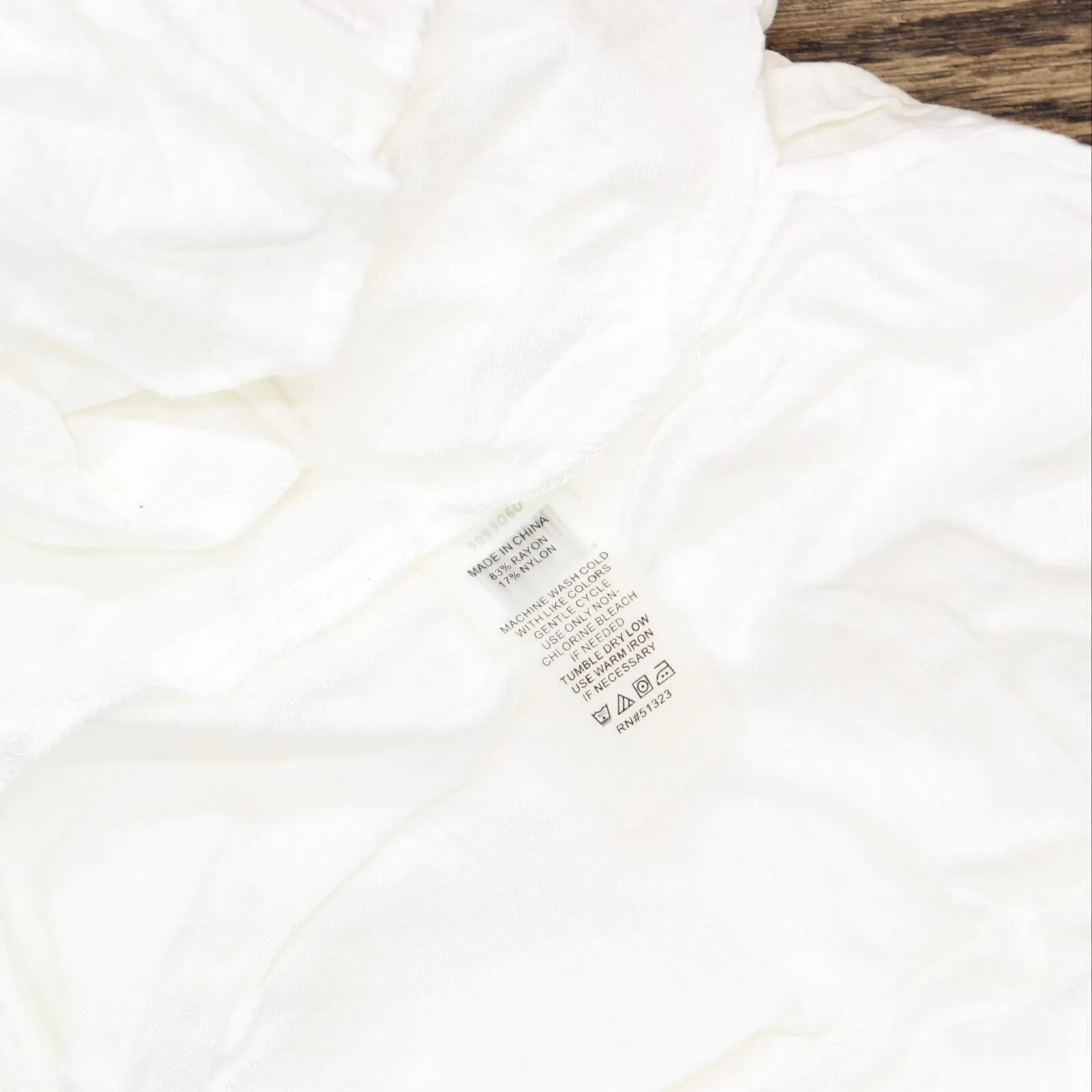 Vince Camuto Women's Two-Pocket Long Sleeve Flowy Rumple Top 9099060 White L
